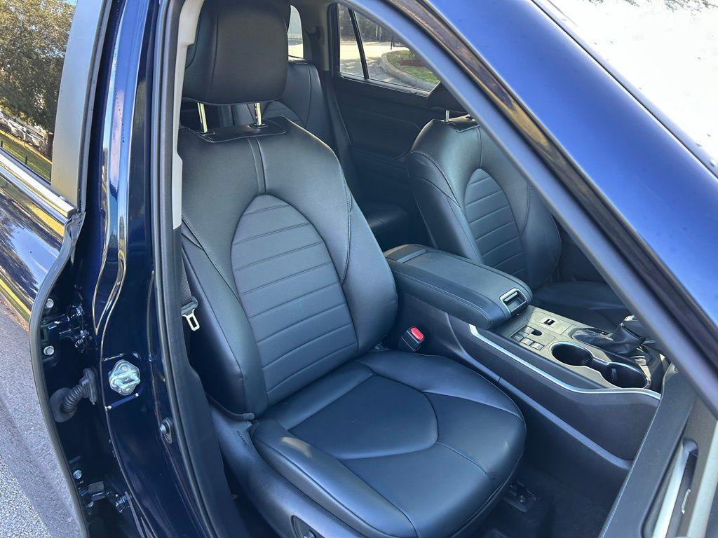 used 2024 Toyota Highlander car, priced at $38,537