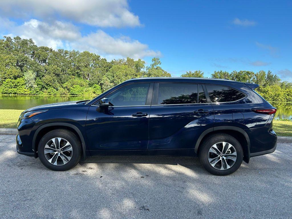 used 2024 Toyota Highlander car, priced at $38,537