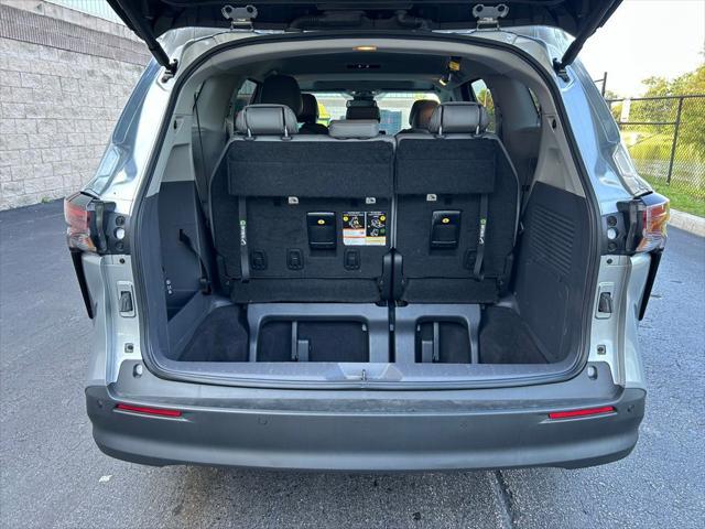 used 2023 Toyota Sienna car