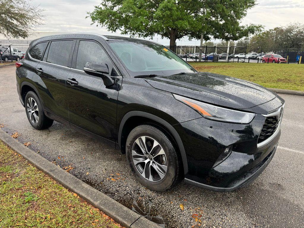 used 2022 Toyota Highlander car, priced at $32,977