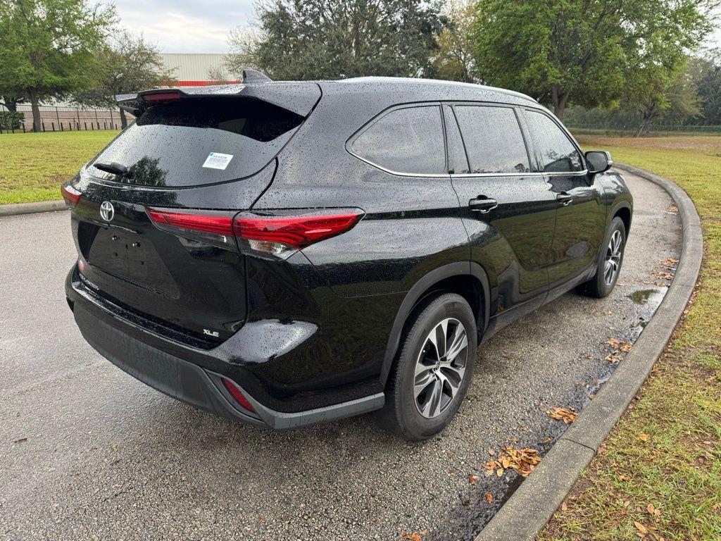 used 2022 Toyota Highlander car, priced at $32,977