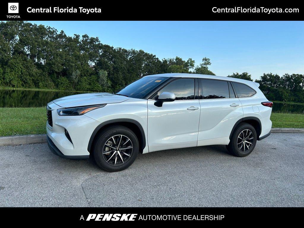 used 2022 Toyota Highlander car, priced at $27,737