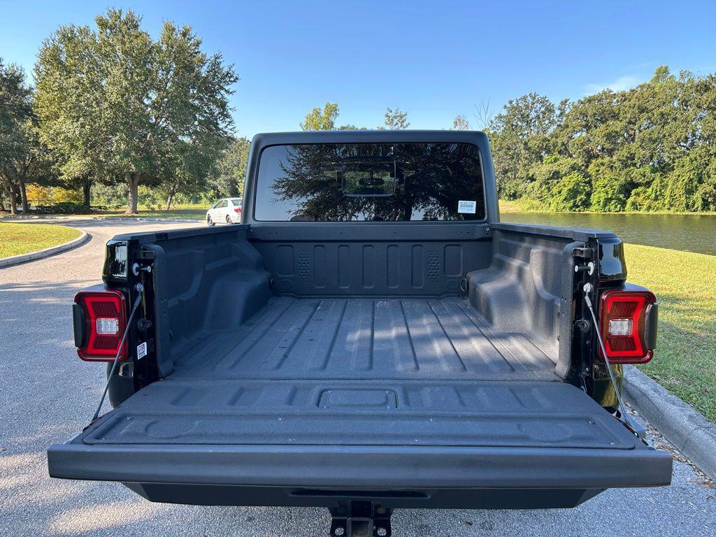 used 2023 Jeep Gladiator car, priced at $29,977