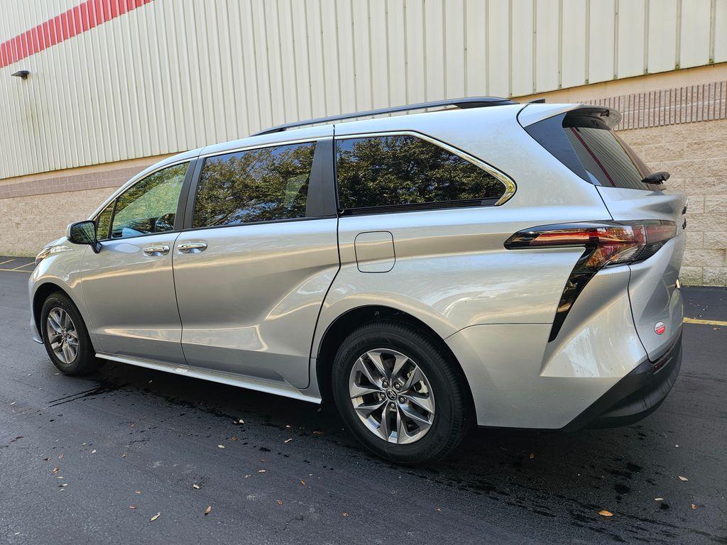 used 2024 Toyota Sienna car, priced at $47,977