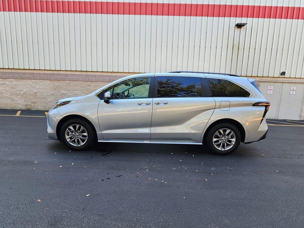 used 2024 Toyota Sienna car, priced at $47,977