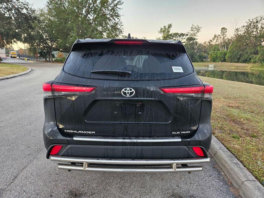 used 2022 Toyota Highlander car, priced at $33,977