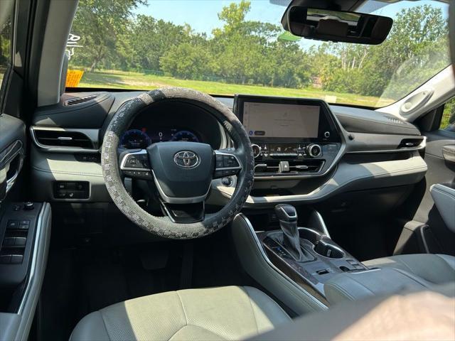 used 2023 Toyota Highlander car, priced at $40,977