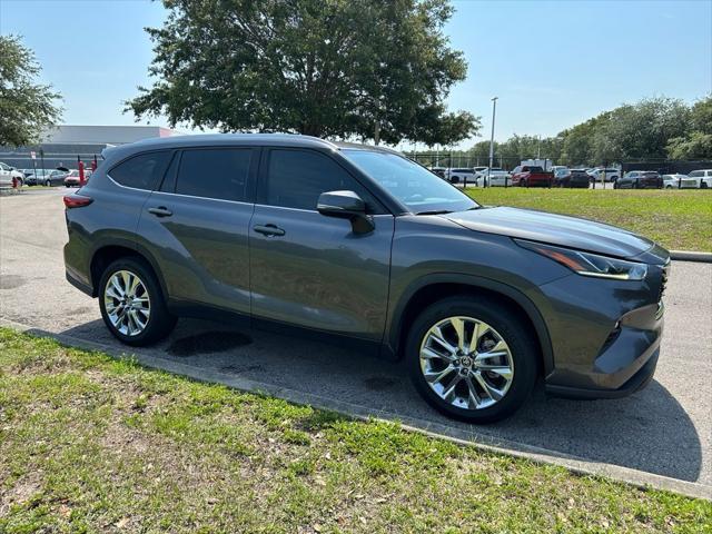 used 2023 Toyota Highlander car, priced at $40,977
