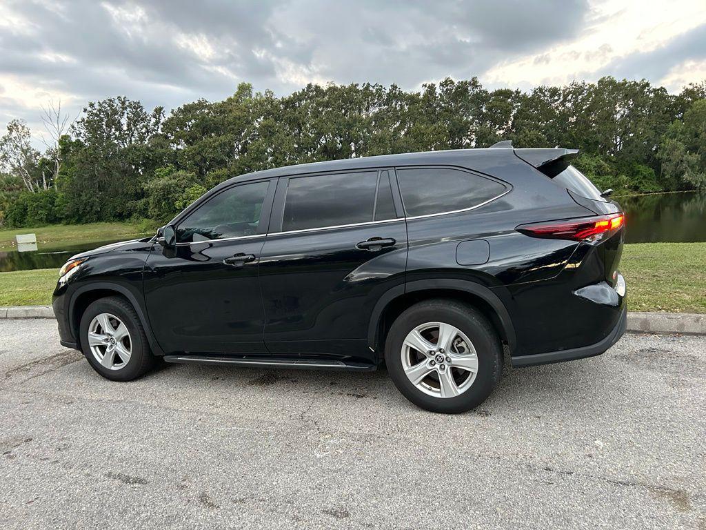 used 2024 Toyota Highlander car, priced at $36,937