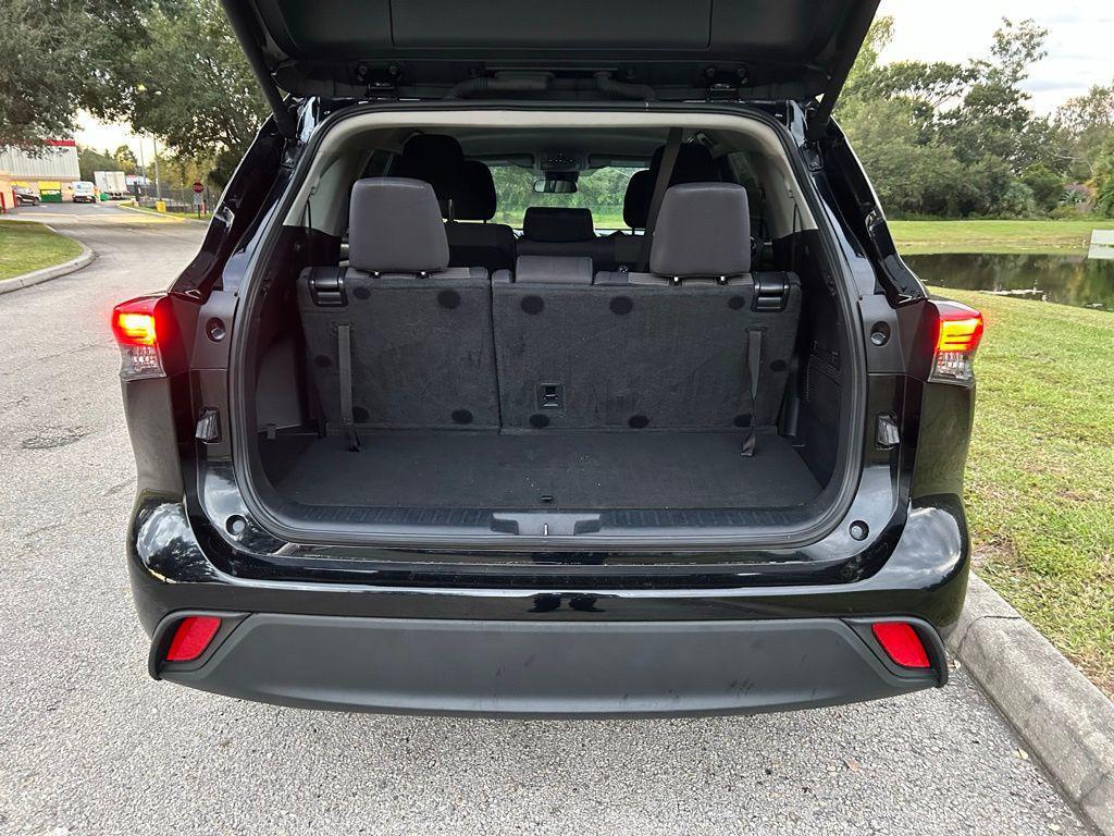 used 2024 Toyota Highlander car, priced at $36,937