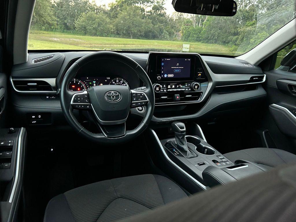 used 2024 Toyota Highlander car, priced at $36,937