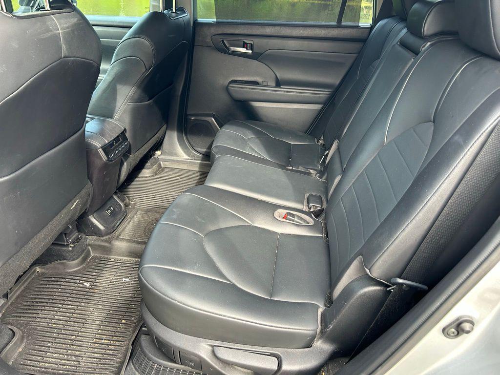 used 2021 Toyota Highlander Hybrid car, priced at $29,737
