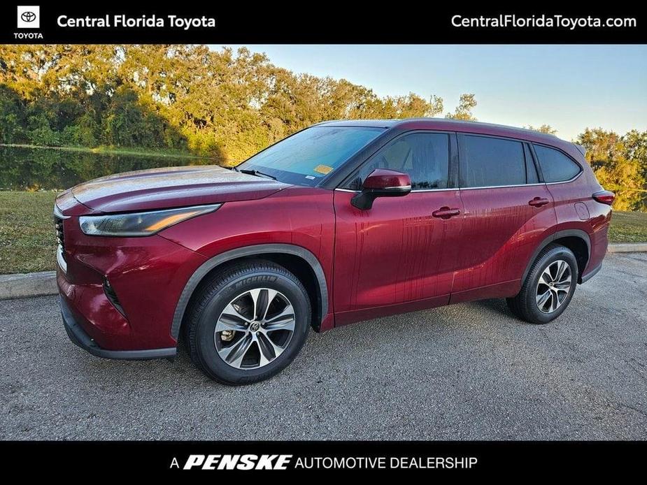 used 2021 Toyota Highlander car, priced at $30,977