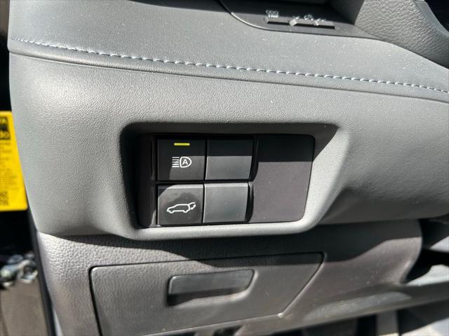 used 2022 Toyota Highlander car, priced at $32,977
