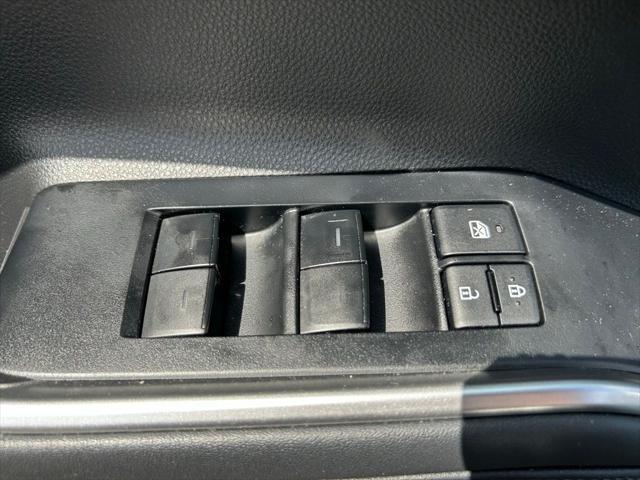 used 2022 Toyota Highlander car, priced at $32,977