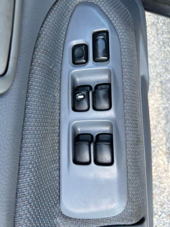 used 2002 Mitsubishi Lancer car