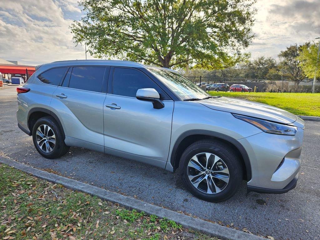 used 2022 Toyota Highlander Hybrid car, priced at $34,977