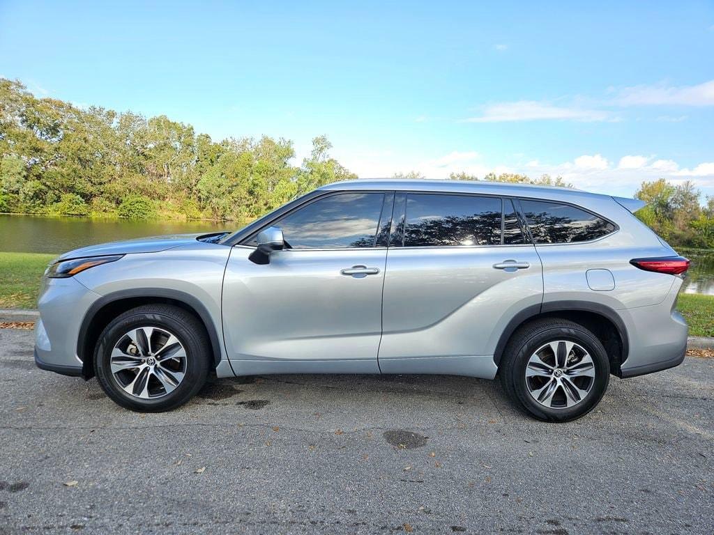 used 2022 Toyota Highlander Hybrid car, priced at $34,977