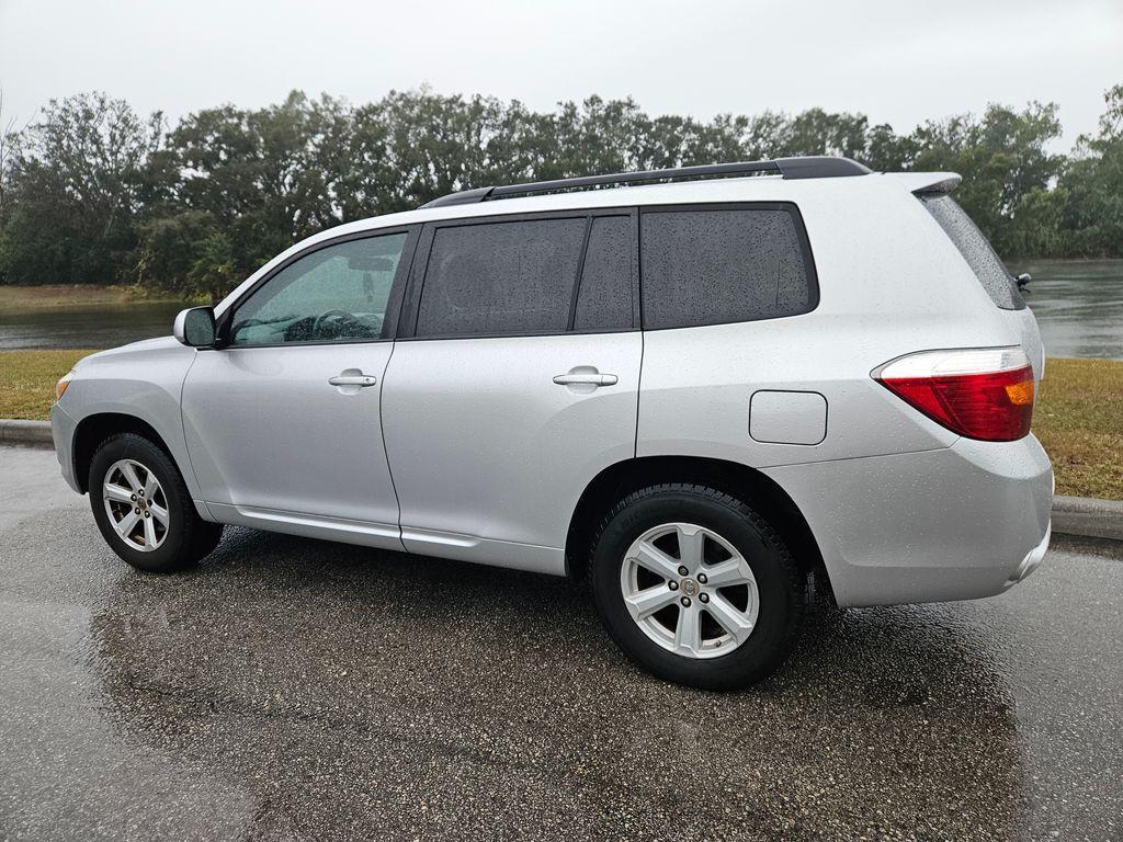 used 2010 Toyota Highlander car