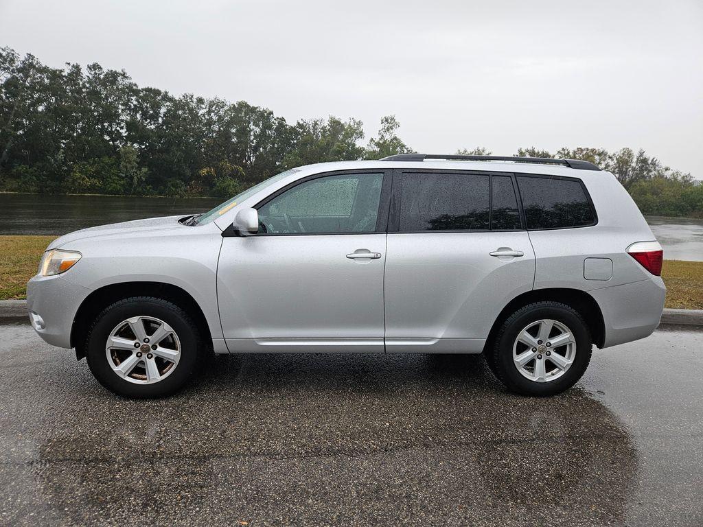 used 2010 Toyota Highlander car