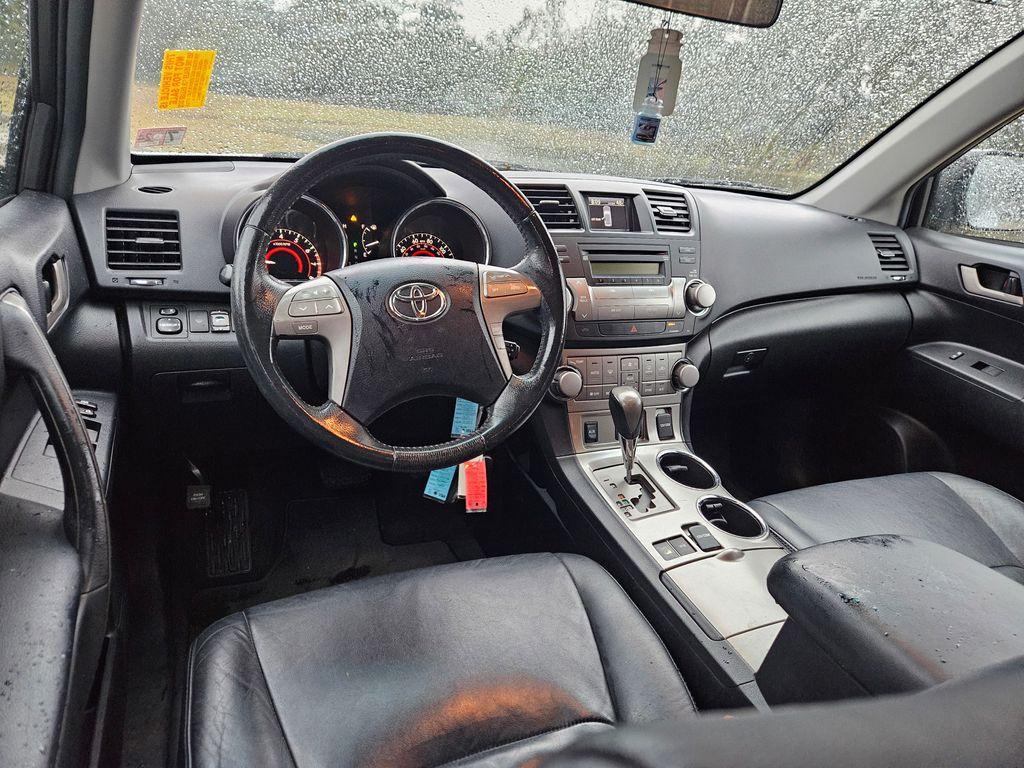 used 2010 Toyota Highlander car