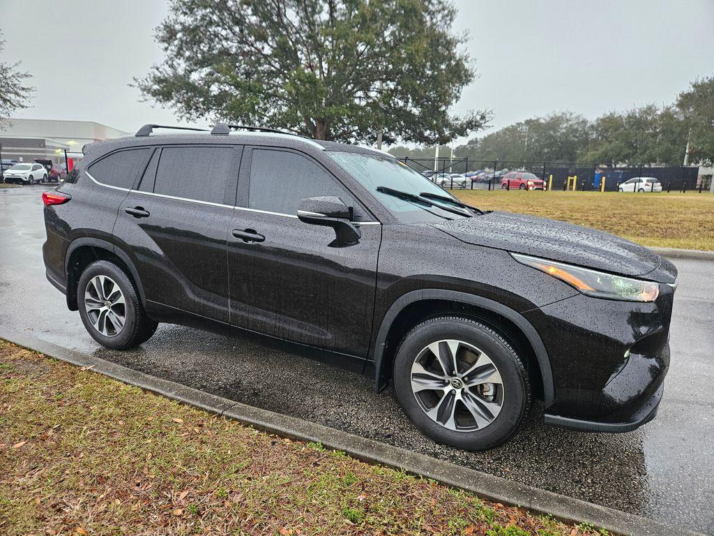 used 2022 Toyota Highlander car