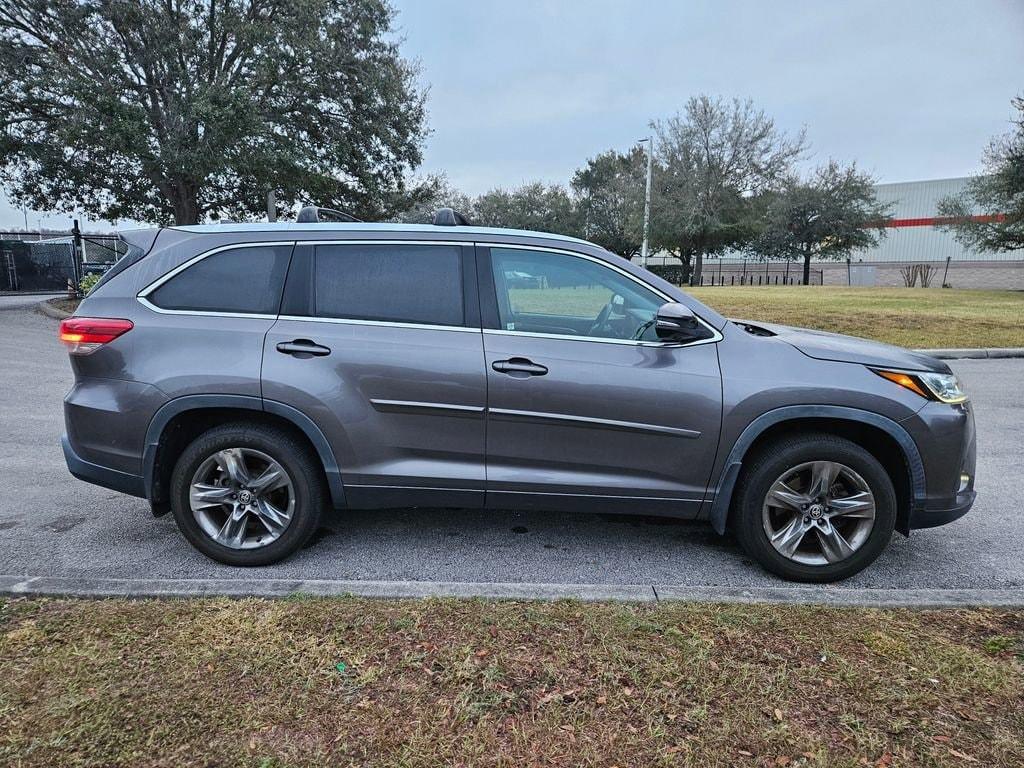 used 2019 Toyota Highlander car, priced at $29,477