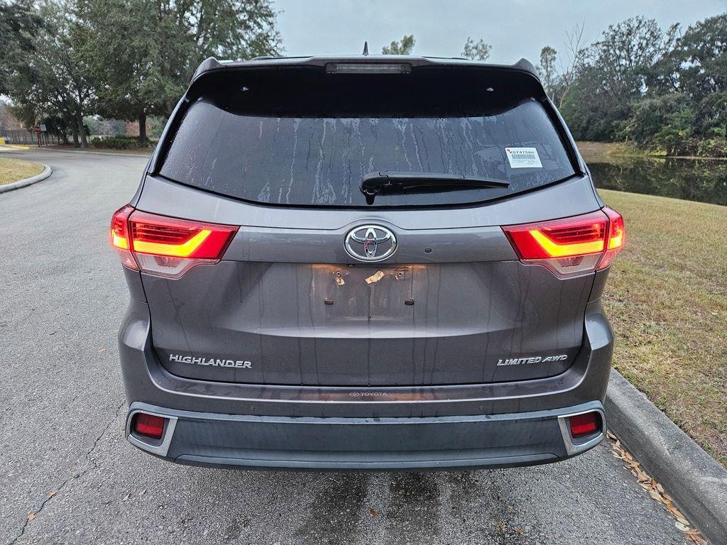 used 2019 Toyota Highlander car, priced at $29,477