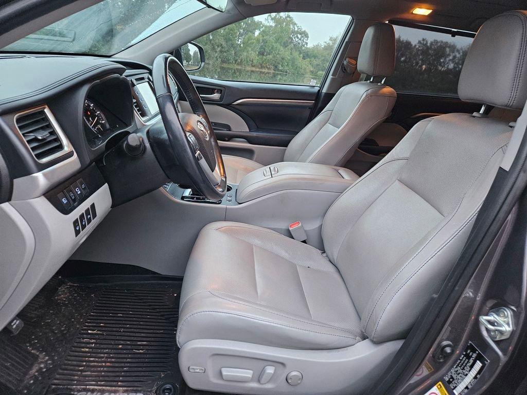 used 2019 Toyota Highlander car, priced at $29,477