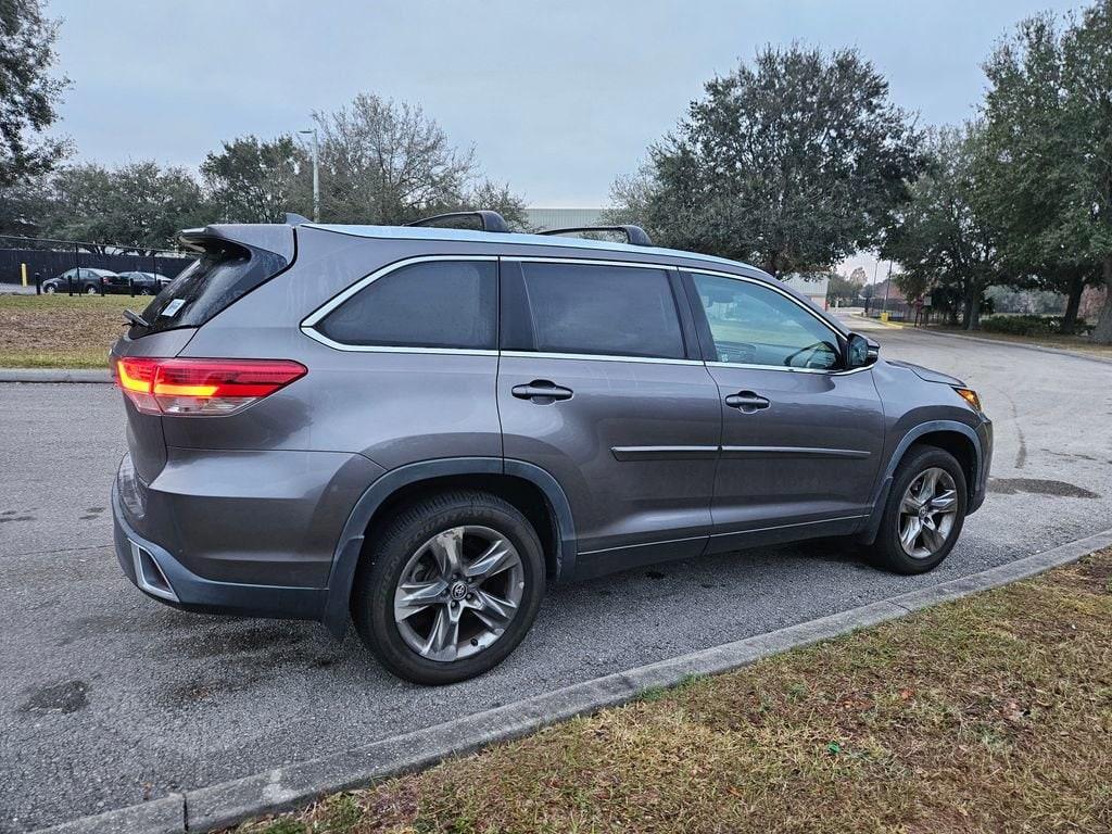 used 2019 Toyota Highlander car, priced at $29,477