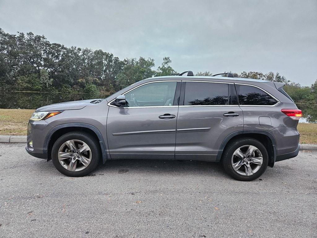 used 2019 Toyota Highlander car, priced at $29,477