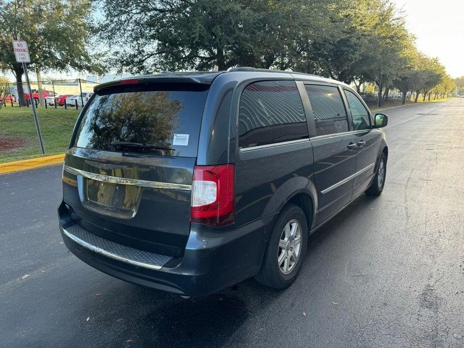 used 2013 Chrysler Town & Country car