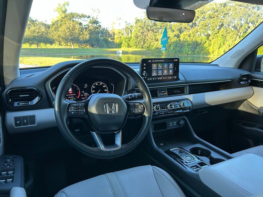 used 2025 Honda Pilot car, priced at $39,977