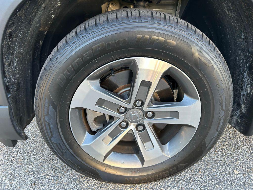 used 2025 Honda Pilot car, priced at $39,977