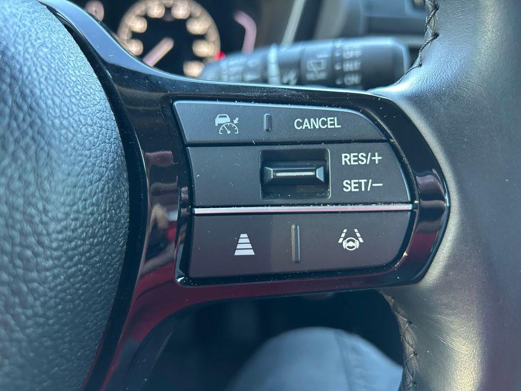 used 2025 Honda Pilot car, priced at $39,977