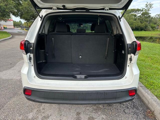 used 2019 Toyota Highlander car, priced at $22,937