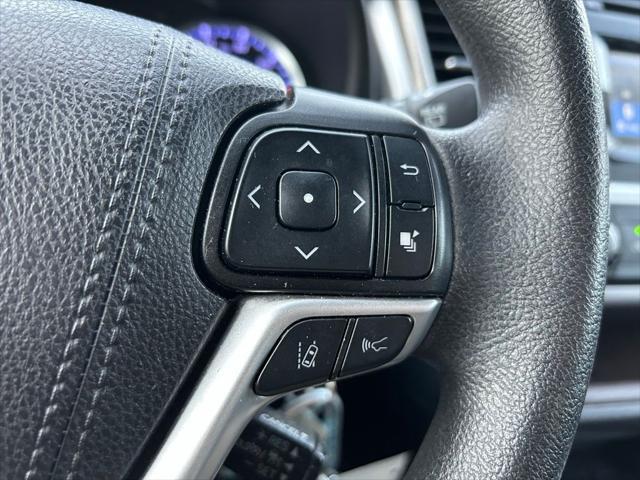 used 2019 Toyota Highlander car, priced at $22,937