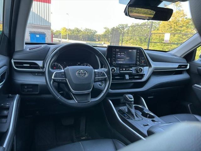 used 2022 Toyota Highlander car, priced at $36,977
