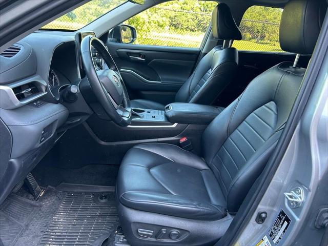 used 2022 Toyota Highlander car, priced at $36,977