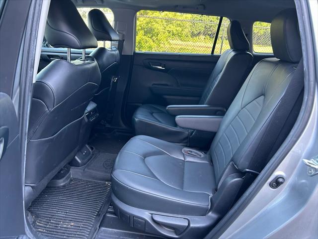 used 2022 Toyota Highlander car, priced at $36,977