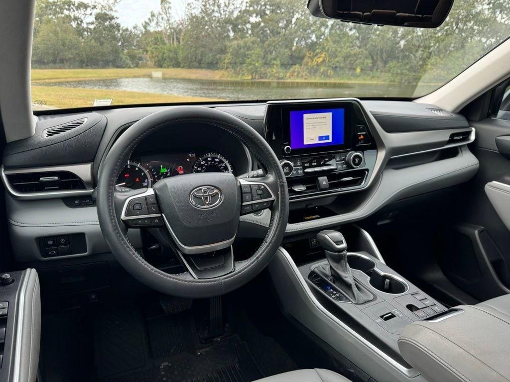 used 2023 Toyota Highlander car, priced at $36,977