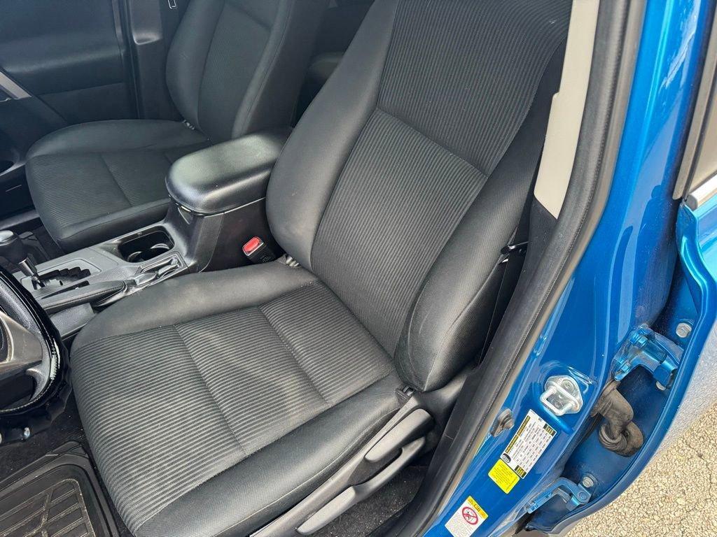 used 2018 Toyota RAV4 car