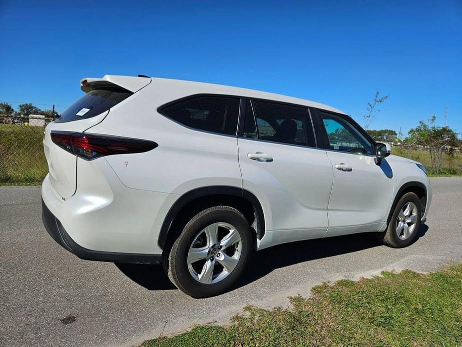 used 2024 Toyota Highlander car, priced at $38,977