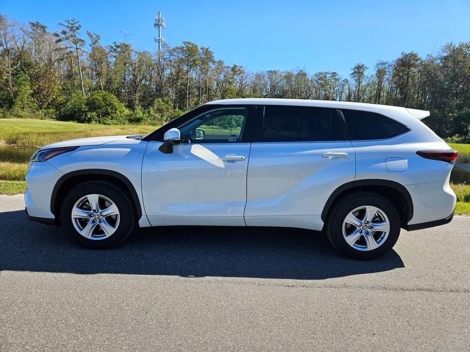 used 2024 Toyota Highlander car, priced at $38,977