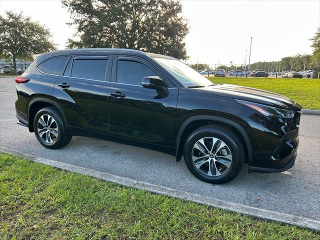 used 2023 Toyota Highlander car, priced at $39,477