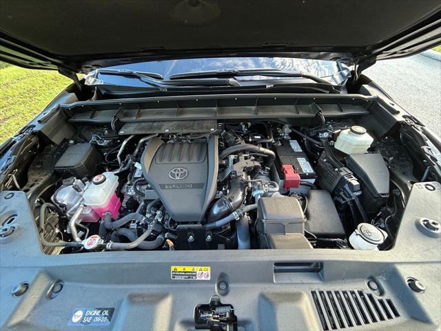used 2023 Toyota Highlander car, priced at $39,477