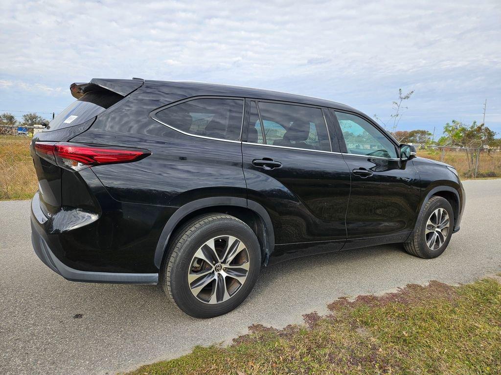 used 2021 Toyota Highlander car, priced at $28,477