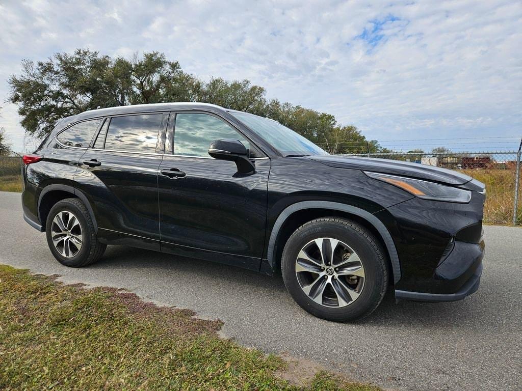 used 2021 Toyota Highlander car, priced at $28,477