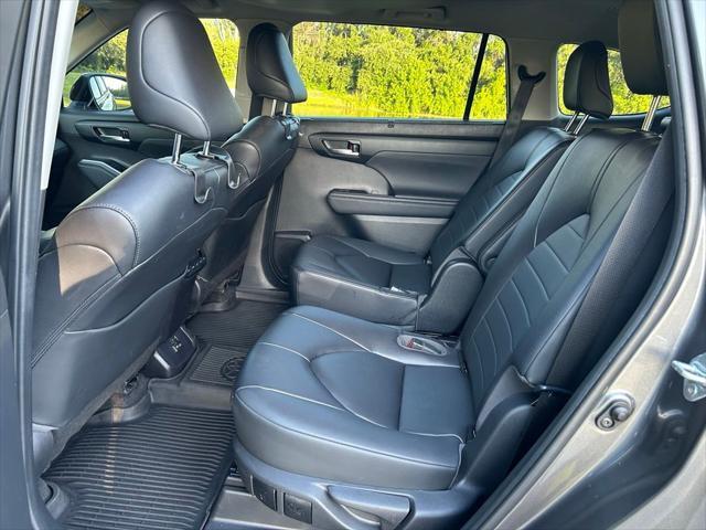 used 2023 Toyota Highlander car, priced at $39,977