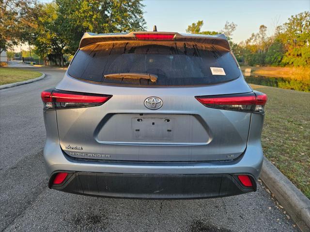 used 2023 Toyota Highlander car, priced at $29,577